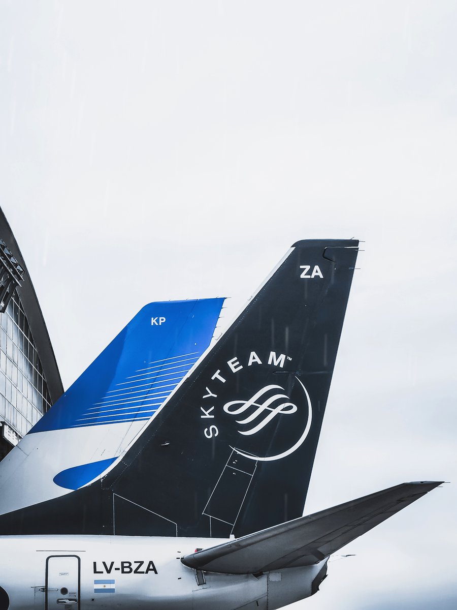 Aerolíneas Argentinas (@aerolineas_ar) on Twitter photo Hoy se cumplen 13 años de nuestro ingreso a SkyTeam, convirtiéndonos en el primer miembro sudamericano de la alianza.  
Sobre la Alianza SkyTeam:
📍1.036 destinos en 176 países.
📍15.445 salidas diarias.
📍750 Salones VIP
📍676 Millones de pasajeros anuales.
📍Beneficios Hoy se cumplen 13 años de nuestro ingreso a SkyTeam, convirtiéndonos en el primer miembro sudamericano de la alianza.  
Sobre la Alianza SkyTeam:
📍1.036 destinos en 176 países.
📍15.445 salidas diarias.
📍750 Salones VIP
📍676 Millones de pasajeros anuales.
📍Beneficios