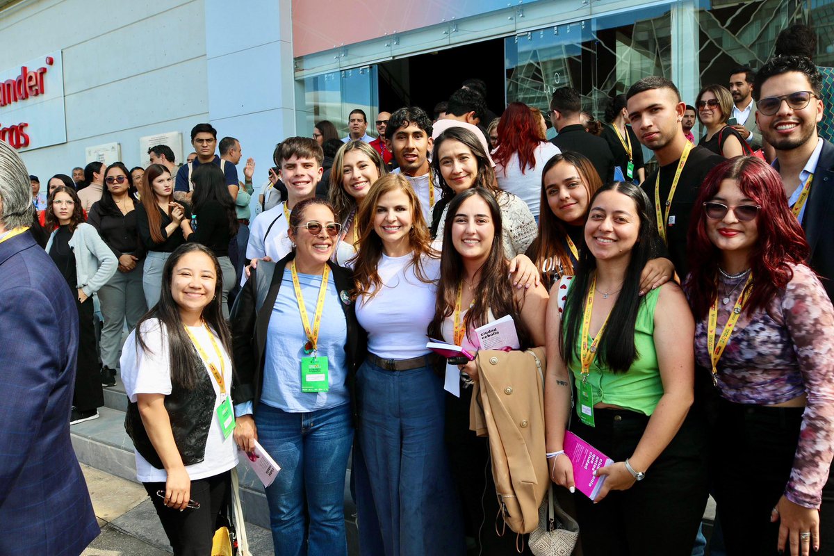 Durante tres días intensos de diálogo, reflexión y aprendizaje en <a href="/HabitatLatamGDL/">Hábitat Latam GDL</a>, reafirmamos que desde la educación, la ciencia, el arte, el diseño y la innovación, sí es posible construir entornos más humanos, justos y sostenibles.

Me dio muchísimo gusto que de este