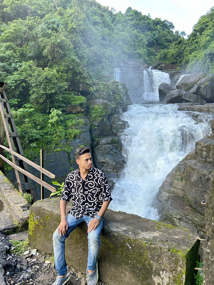 b_kakati's tweet photo. #Meghalaya #Monsoon #travel #NortheastIndia #assamese #waterfalls https://t.co/O0k5HBS4CX