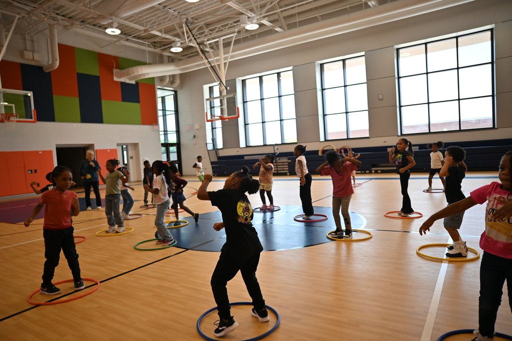 HumbleISD_RPE's tweet photo. The RPE Gym is officially open! It was great to see our Tree Frogs use this space for the first time. Coach Rodriguez and Coach Colvin wasted no time getting them in there and getting active. https://t.co/t2ZhiD8X6k