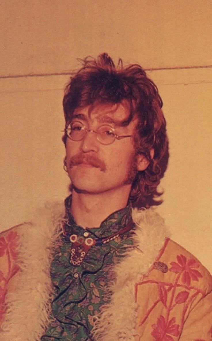 this look will never not be insane like he’s genuinely so fucking hot