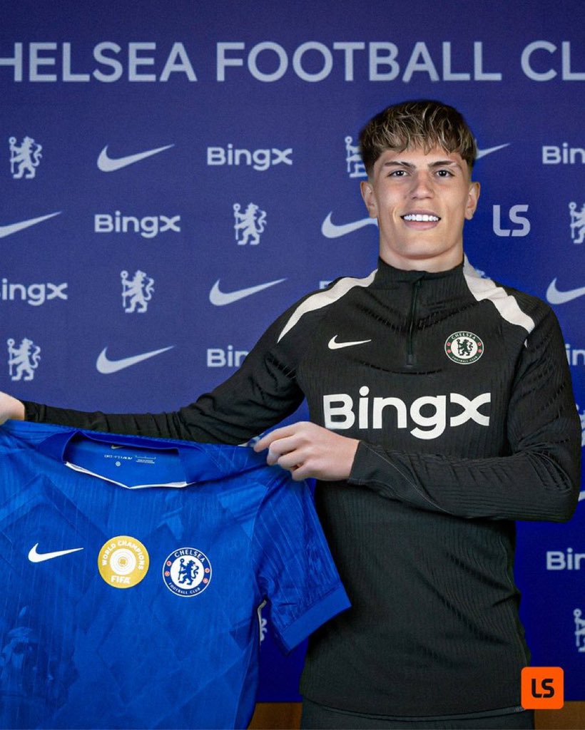 Chelsea signed Alejandro Garnacho from Man United

Chelsea have secured a major transfer coup, finalizing a deal with Manchester United for Argentine star Alejandro Garnacho. The 20-year-old winger, who was adamant about joining only Chelsea, has agreed to a 7-year contract-£40m.