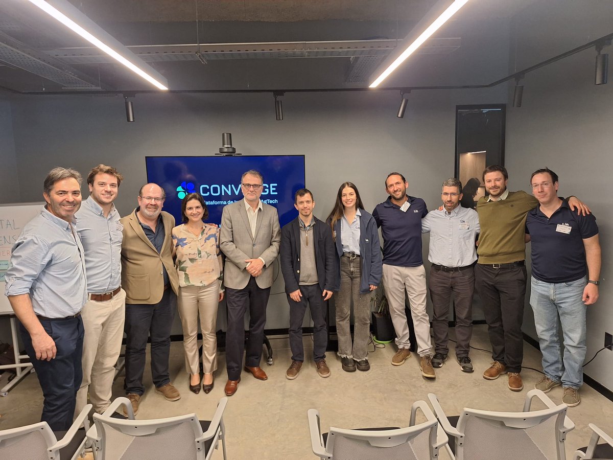 💻🚜 Empresas, productores, emprendedores y diferentes actores del ecosistema innovador del agro nos acompañaron hoy en el evento "Converge: conexiones que impulsan el futuro AgTech", organizado junto a <a href="/ANIIuy/">ANII - Uruguay</a> y con el apoyo de #UruguayInnova.