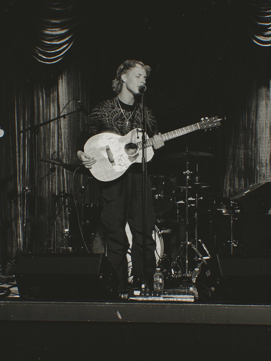 littrell_baylee's tweet photo. Thank you to everyone who came out last night to the #Nashville show… @eddiesattic in Georgia up next tonight… a few last minute tickets available at https://t.co/EFFs9lGAUl 🎟️ See you there! https://t.co/SKMjUmLSQx