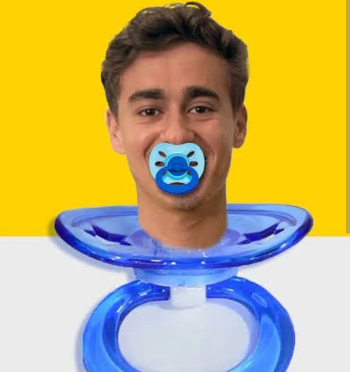 Para quem ainda não entendeu o embrolio que o nikolas provocou...

O vídeo mentiroso que ele fez sobre o PIX ajudou a enterrar a Instrução Normativa que mirava fraudes e lavagem de dinheiro, abrindo espaço para crimes do PCC na Faria Lima

Esse moleque tem que ser investigado