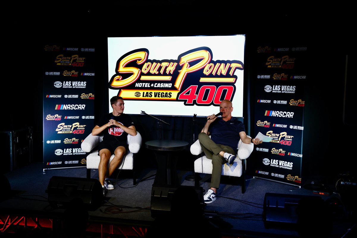 Las Vegas Motor Speedway tweet media