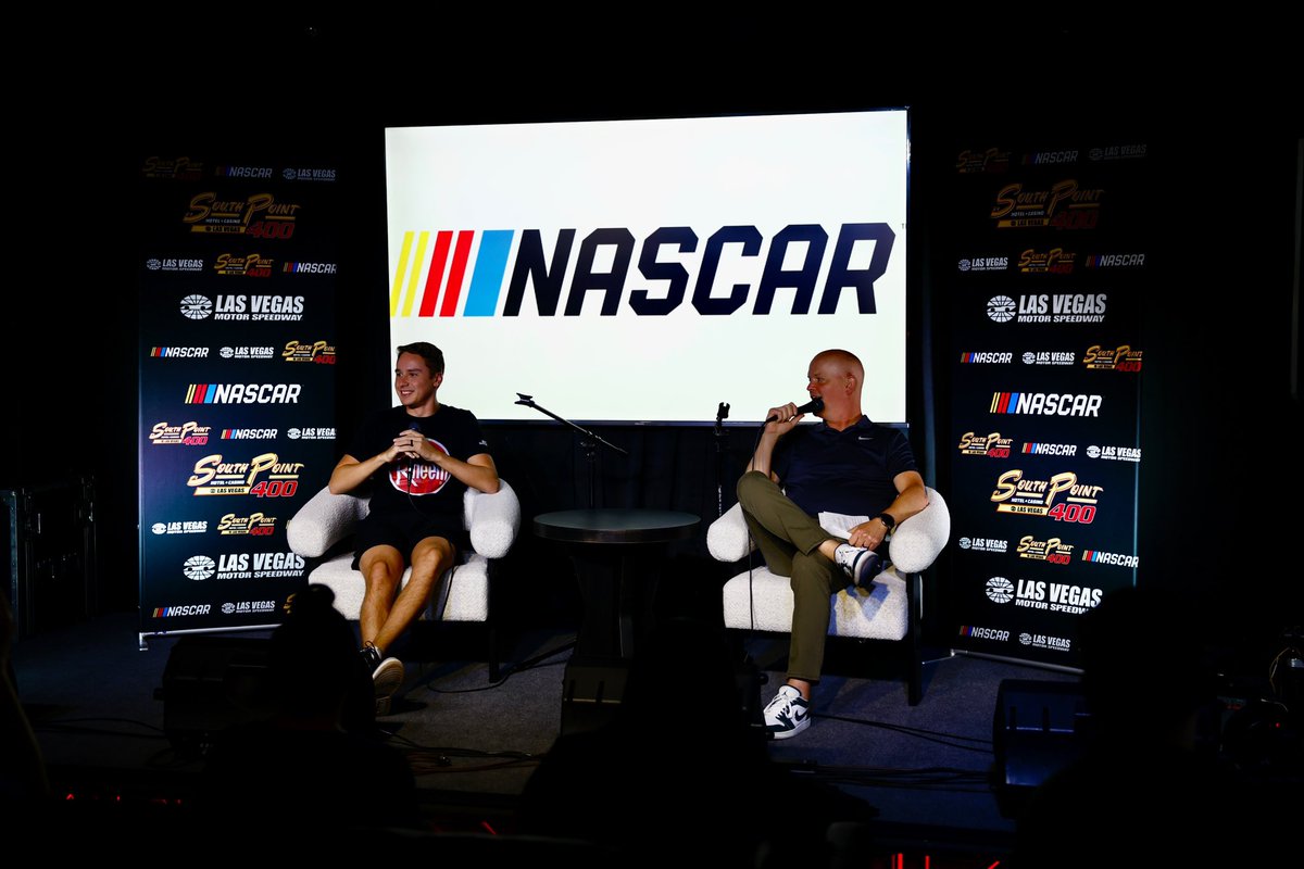 Las Vegas Motor Speedway tweet media