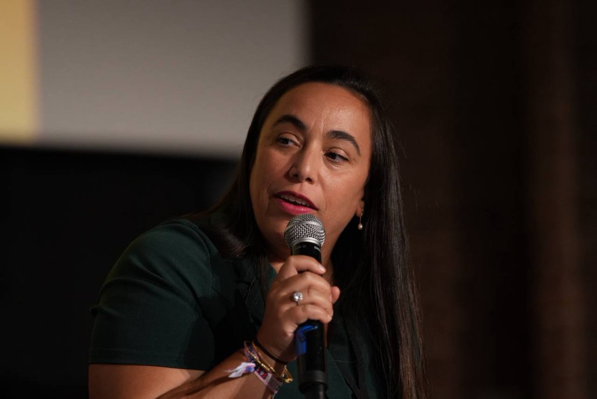 🌍Au #CamPuS2025, autour de <a href="/DieynabaDiopAN/">Dieynaba Diop</a>, porte parole du Parti socialiste et députée des Yvelines, on parle de l'aide publique au développement, essentielle pour la paix, pour la santé et pour l'éducation.