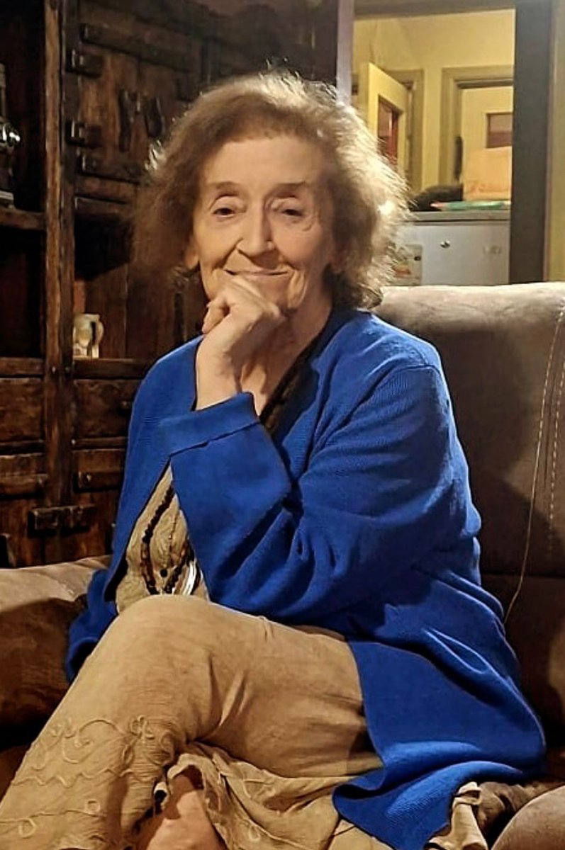 Nuestro Comité lamenta el sensible fallecimiento de la señora Mania Barrientos Bórquez (Q.E.P.D.), esposa de nuestro querido emblemático y comunicador Juan Yilorm Martínez.   

Le hacemos llegar a Juan y su familia un fraternal abrazo en este difícil momento. #Valdiviacl