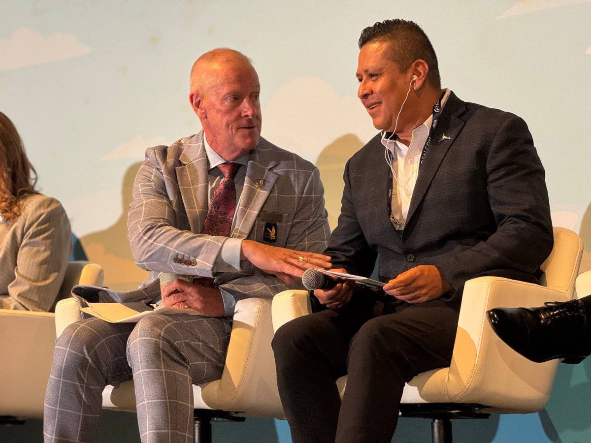 cespq_qro's tweet photo. La #CESPQ participó —a invitación de Robert Green, Director Ejecutivo de la American Correctional Association (@ACAinfo) en la "Global Faith Conference”, en conjunto con autoridades penitenciarias de alto nivel, entre ellos: Rick Dixon, actual Presidente de la ACA; Bryan Collier, Vicepresidente de la ACA y Director Ejecutivo del Departamento de Justicia Criminal de Texas; así como Randall Liberty (Maine), Kellie Wasko (Dakota del Sur) y Doan Cleare (Bahamas).

Durante el encuentro, Querétaro compartió sus buenas prácticas en materia penitenciaria, posicionándose en la agenda internacional y reafirmando el compromiso con un sistema que cumple la ley y respeta los derechos humanos. 🌎

#ACA155 #ACADENVER2025 #CorrectionsCongress