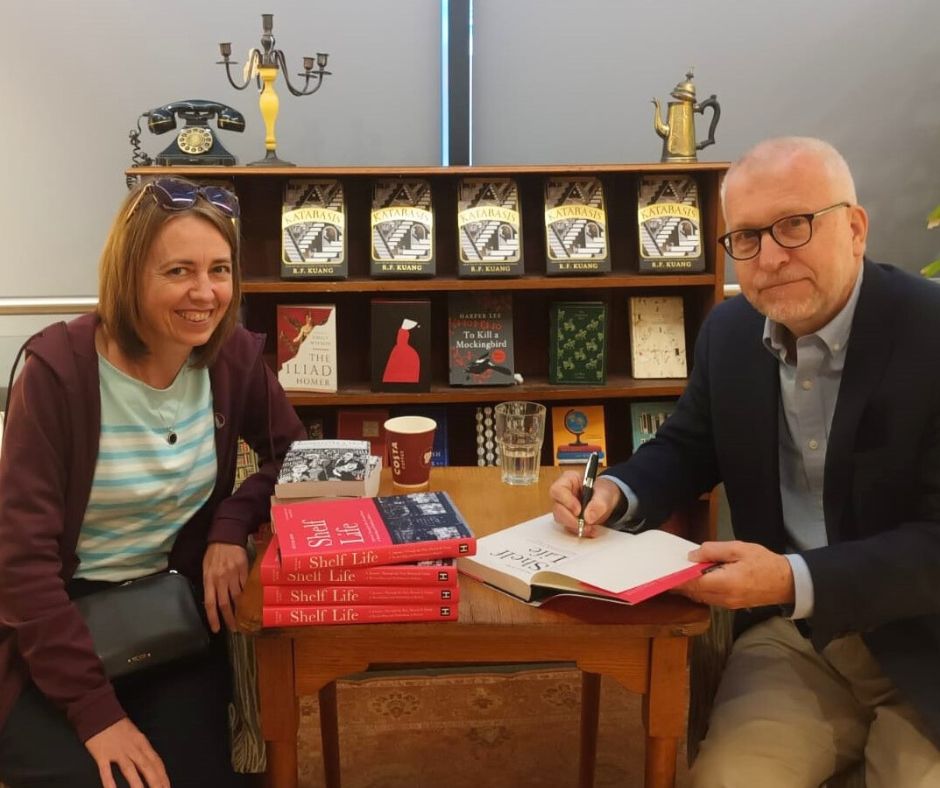 TheHistoryPress's tweet image. Michael Robb author of 'Shelf Life', was in conversation with Martin Latham at Waterstones Canterbury! 📕🌟 Huge thanks to Martin, @Waterstones &amp;amp; the brilliant audience who made it such a special evening 🙌 #bookselling #historyofbooks #authorevents