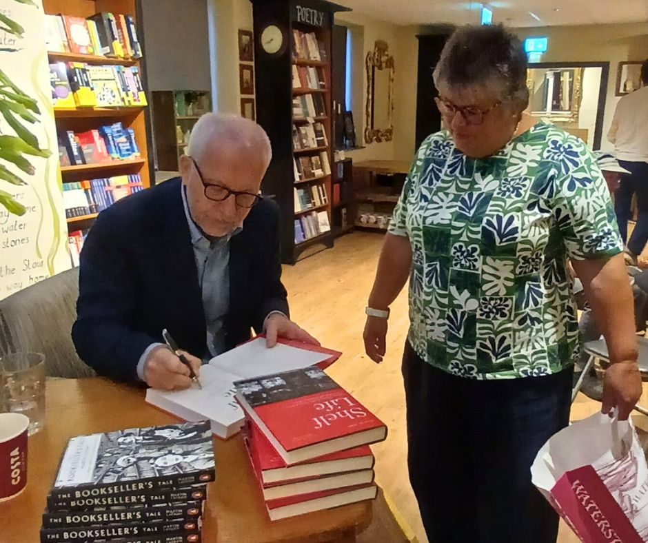 TheHistoryPress's tweet image. Michael Robb author of 'Shelf Life', was in conversation with Martin Latham at Waterstones Canterbury! 📕🌟 Huge thanks to Martin, @Waterstones &amp;amp; the brilliant audience who made it such a special evening 🙌 #bookselling #historyofbooks #authorevents