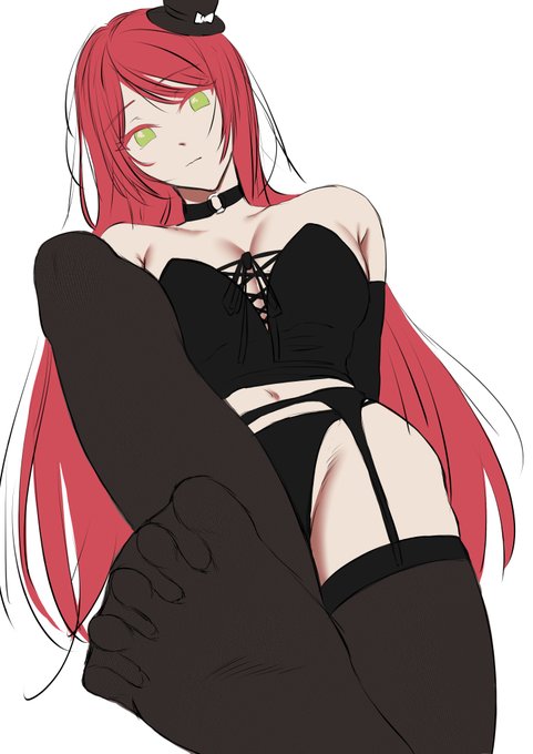 寝…😴
タイツモアレ出ちゃうかな
顔は差分描きます～ 