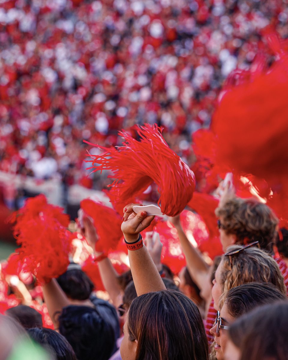 Looking forward to Game Day Saturday in Athens <a href="/GeorgiaFootball/">Georgia Football</a>. Thank you for the invite. <a href="/KirbySmartUGA/">Coach Kirby Smart</a> <a href="/JEllisUGA/">James Ellis</a> <a href="/DHill39/">Coach David HILL</a> <a href="/RecruitGeorgia/">Recruit Georgia</a> Go Dawgs