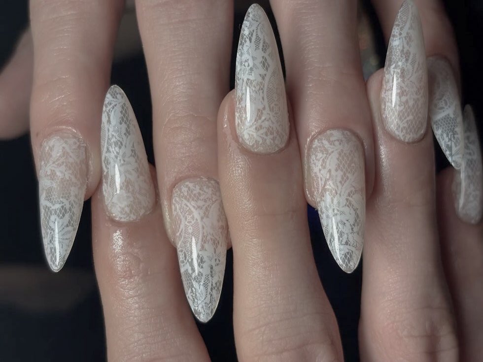 lace nails
