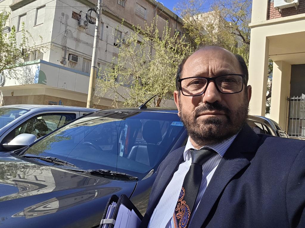 Julián Gil (@j12j20) on Twitter photo 