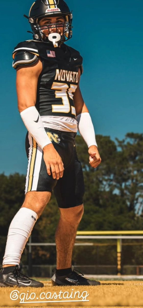 Game Time! Season starts Friday!
#HornetsFootball #35 😤