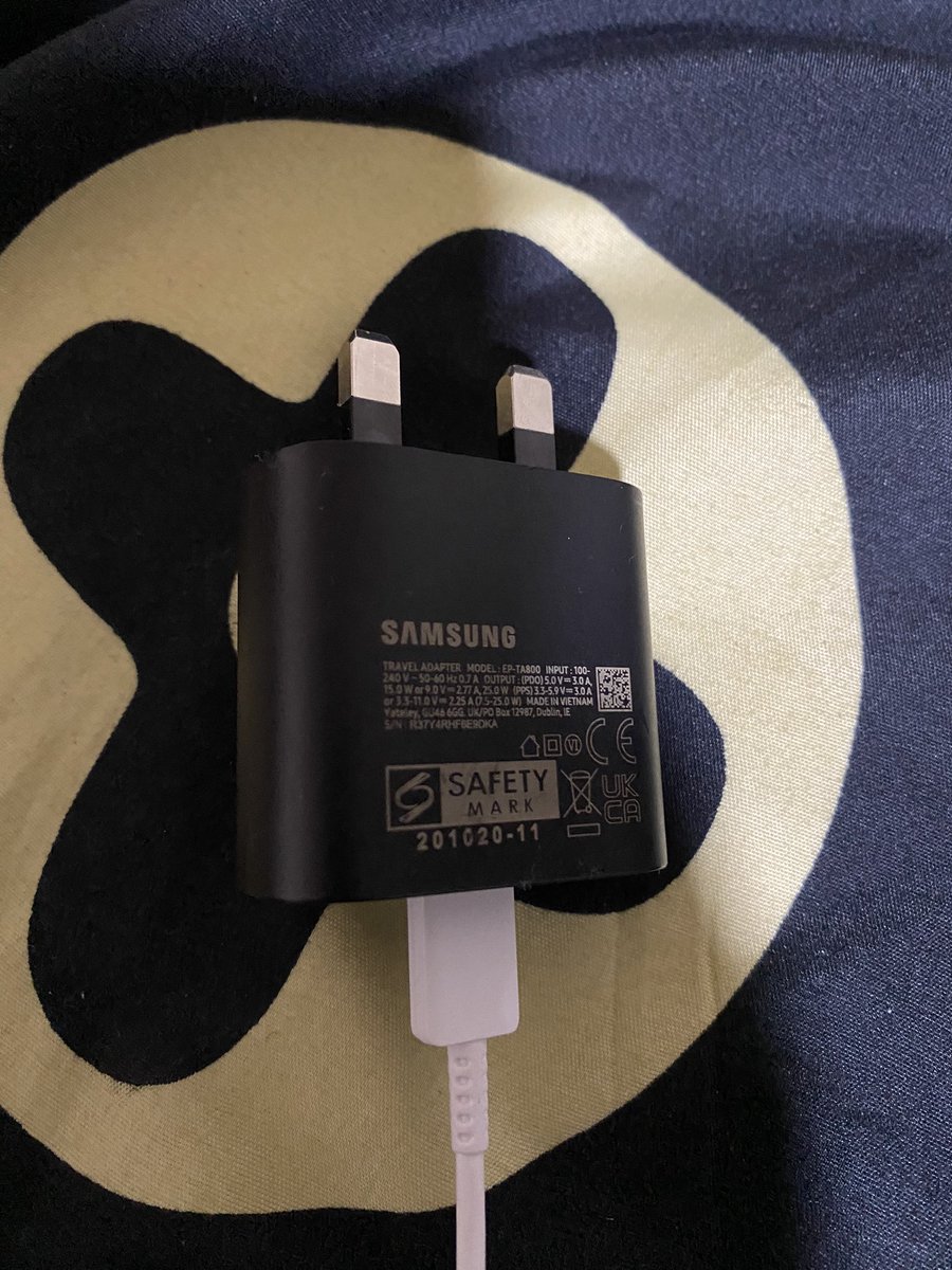 This Samsung charger fast pass Usain bolt
From 0 to 100% in 5mins