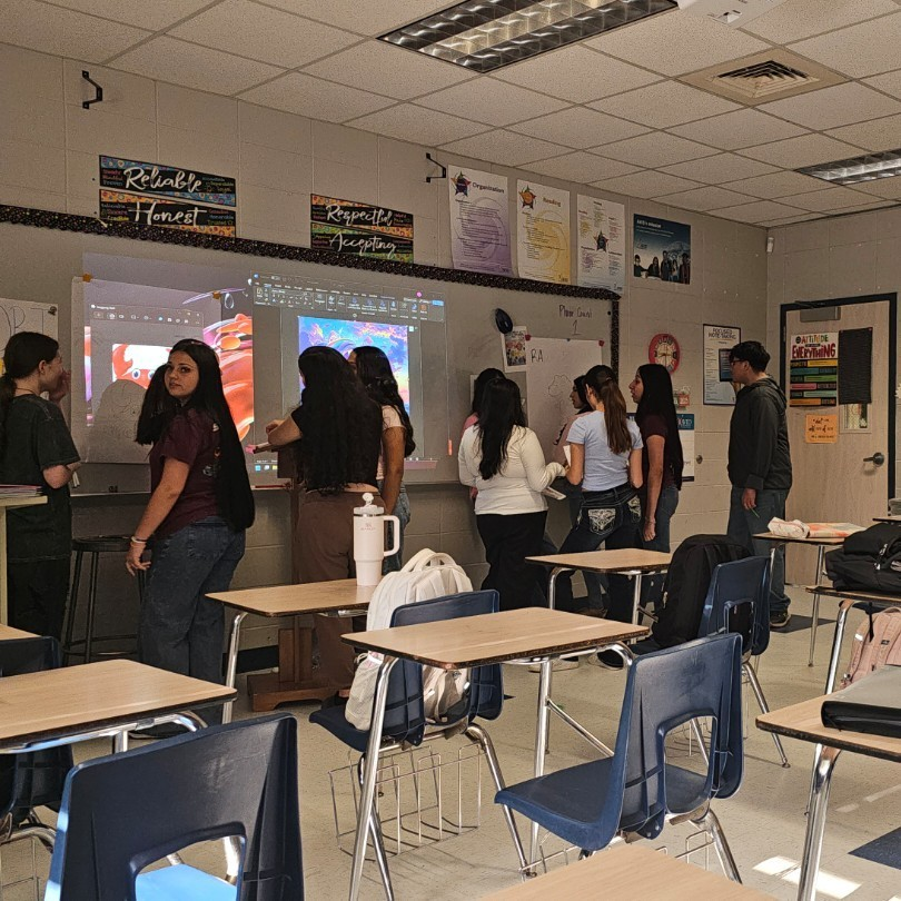 AlvinHSJackets's tweet image. The AVID sophomores practice collaboration to create their WICOR one-pagers! #AVID #JPND