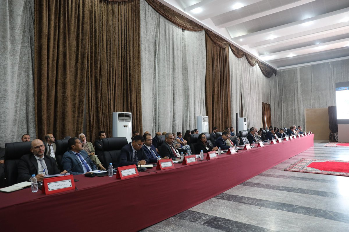 مواصلة اللقاءات التواصلية بالجهات لتقديم البرنامج الحكومي الخاص بالتجارة الخارجية

في إطار مواصلة سلسلة اللقاءات الجهوية المخصصة لتقديم وشرح مضامين البرنامج الحكومي لتنمية التجارة الخارجية للفترة 2025-2027، احتضن مقر ولاية جهة الرباط-سلا-القنيطرة، اليوم الخميس 28 غشت 2025، لقاءً