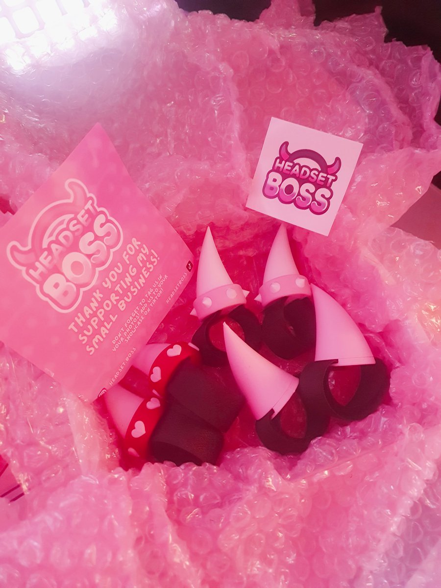 Got my delivery from <a href="/HeadsetBoss/">HeadsetBoss</a> 
A whole lot of pink