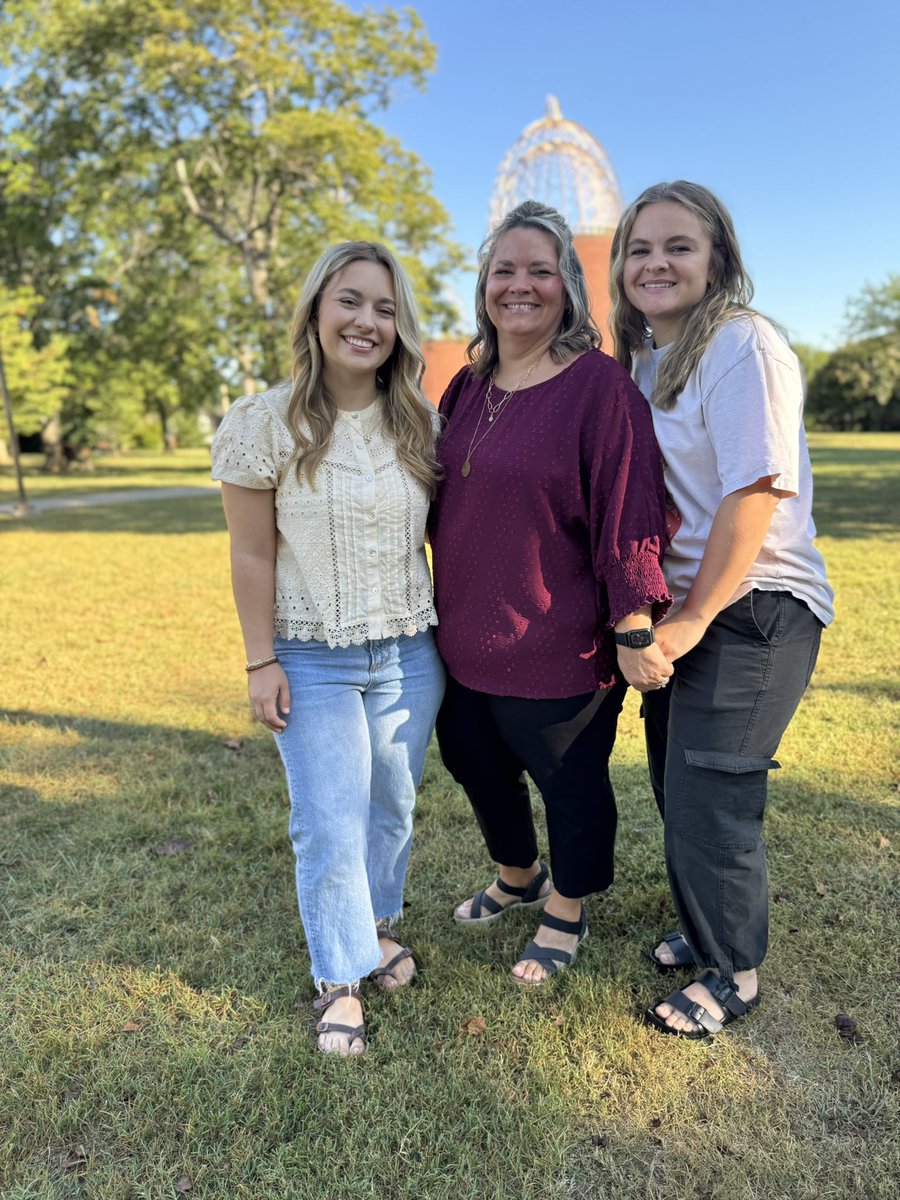 Amy Thompson-Wells tweet media