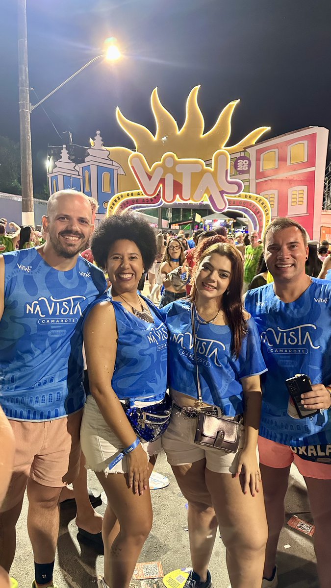 jorgeisantana's tweet image. Já queria outra micareta esse fds com os amades. 170 dias ainda?! #Vital #Tbt