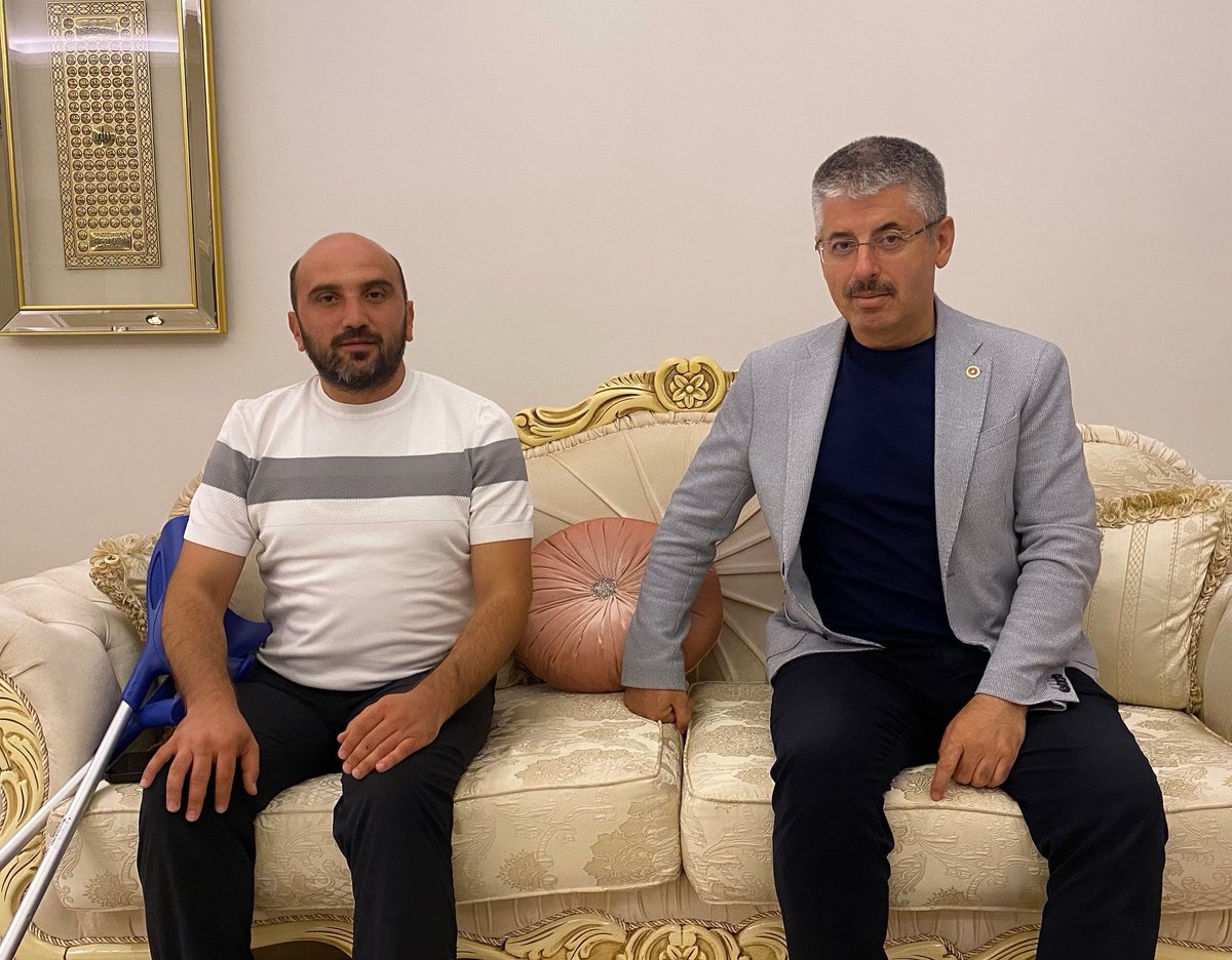Tayyarsahin's tweet photo. Nazik ziyaretiniz için teşekkür ederim Kıymetli Vekilim,Allah razı olsun.
@sabancopuroglu https://t.co/0awXEcrVee