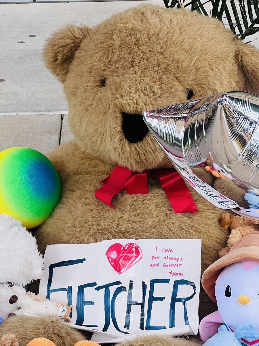 The memorial outside <a href="/AnnunciationMSP/">Annunciation Catholic School</a>