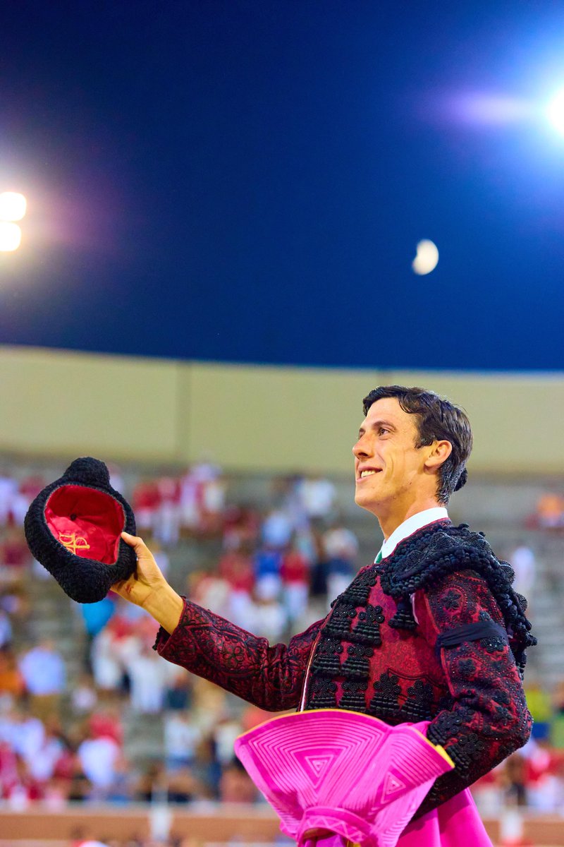 <a href="/soymiguelfer/">Miguel Navarro</a> SAN SEBASTIÁN DE LOS REYES | 📸 del quinto de la tarde.