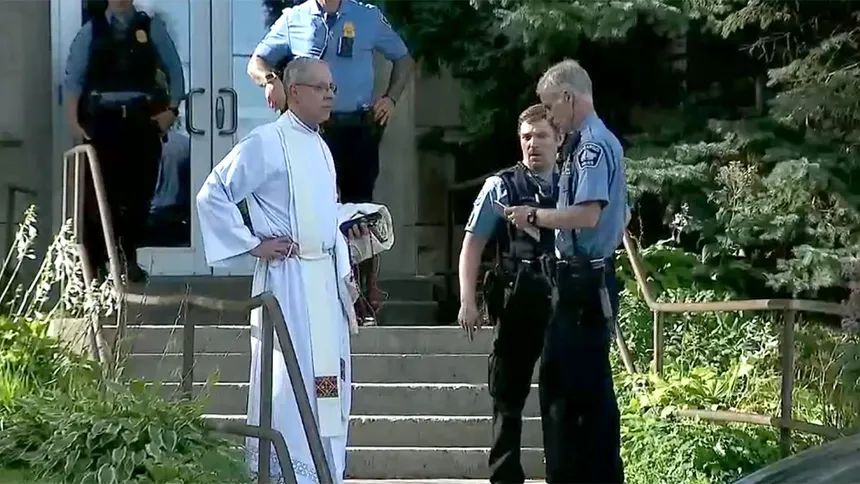 Two Children Killed, 17 Injured in Shooting at Minneapolis Catholic School idahonews.co/two-children-k…