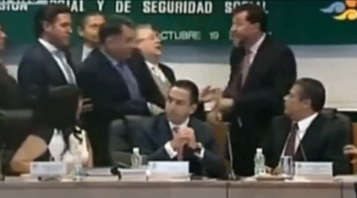 ¿Se acordará <a href="/fernandeznorona/">Fernández Noroña</a> de este día, en que el agresor fue él?