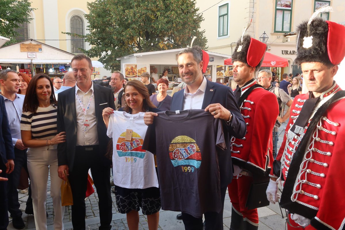 Danas s <a href="/TonciGlavina/">Tonči Glavina</a> u Varaždinskoj županiji: 
✅ Na gradilištu Centralnog operacijskog bloka OB Varaždin - najveća pojedinačna investicija u županiju u zdravstveni projekt od 45 mil. €; 43 mil. € iz #NPOO
✅ Posjet <a href="/spancirfest/">Špancirfest</a> -  spoj varaždinske tradicije i kulture!