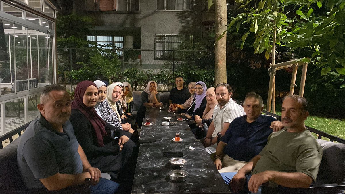 AK Parti Fatih (@akpartifatih) on Twitter photo Silivrikapı Mahallemizin olağan mahalle yönetim kurulu toplantısını Sorumlu Yönetim Kurulu Üyemiz <a href="/Arifkararoglu/">Arif kararoglu</a> başkanlığında, Sorumlu Meclis Üyemiz <a href="/BusraUncuOzten/">Busra UNCU ÖZTEN</a>’in katılımıyla gerçekleştirdik.
<a href="/abdullahozdemir/">Abdullah Özdemir</a>
<a href="/FatihKaraismail/">Fatih Karaismailoğlu</a> Silivrikapı Mahallemizin olağan mahalle yönetim kurulu toplantısını Sorumlu Yönetim Kurulu Üyemiz <a href="/Arifkararoglu/">Arif kararoglu</a> başkanlığında, Sorumlu Meclis Üyemiz <a href="/BusraUncuOzten/">Busra UNCU ÖZTEN</a>’in katılımıyla gerçekleştirdik.
<a href="/abdullahozdemir/">Abdullah Özdemir</a>
<a href="/FatihKaraismail/">Fatih Karaismailoğlu</a>