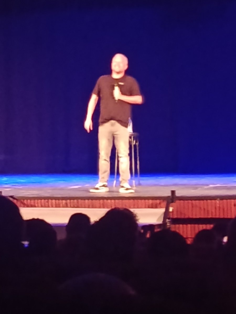 Sin más 🤫🇪🇦 tweet media