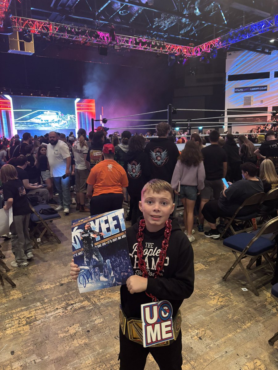 FelthamStuart's tweet image. #WWECardiff #YEET #YEAH