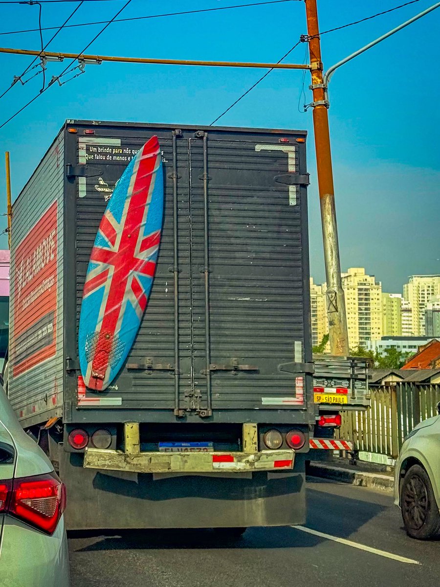 ReginaldoYeoman's tweet photo. São Paulo é muito inusitado. https://t.co/kR2MZnhgTb
