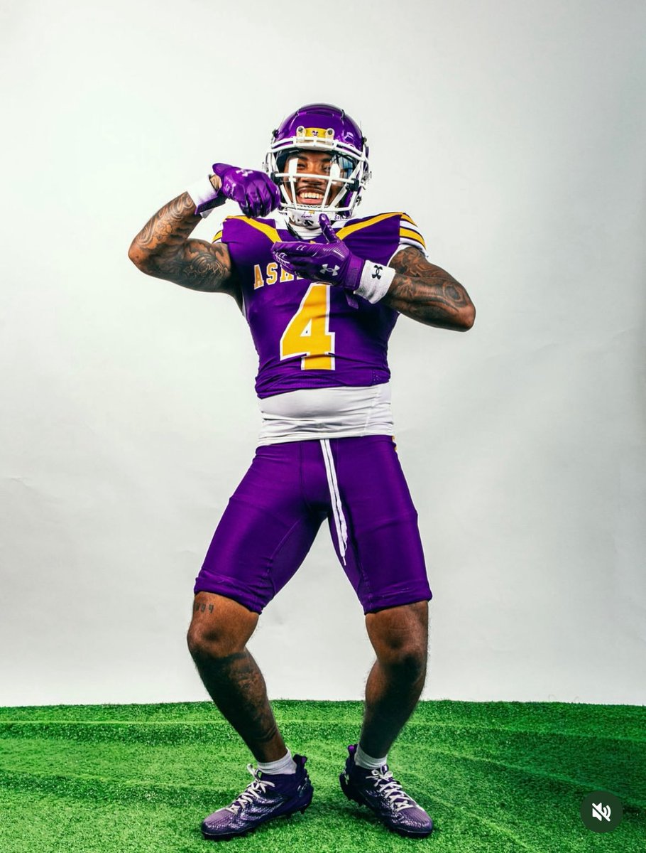 Lincoln Boys in live action this weekend 🔴⚫️⚔️ #LGA