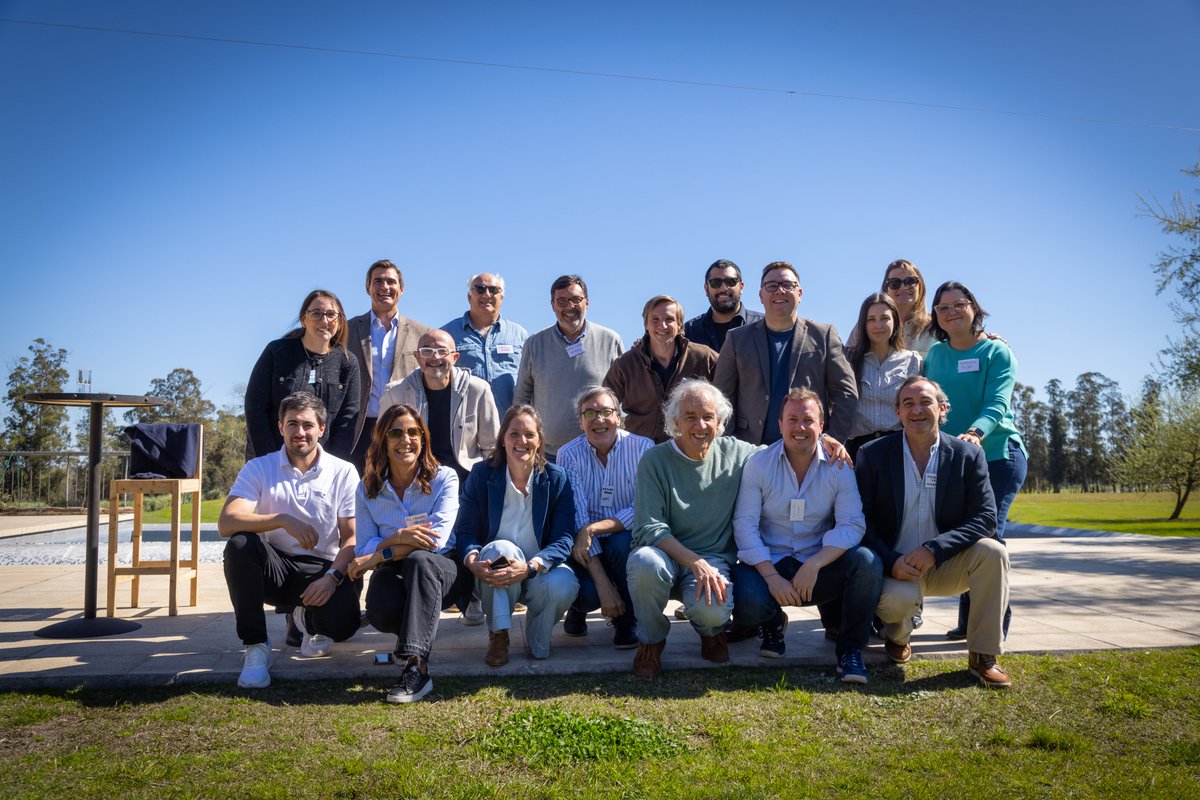 Capturas del Cuti SummIT 2025 📸

Pasamos una gran jornada, con un clima que acompañó de principio a fin.

Les compartimos el álbum completo de fotos: photos.app.goo.gl/RTjGV9syF1ZXuU…

Los invitamos a buscarse 👀y compartir sus experiencias.

¡Gracias por acompañarnos!