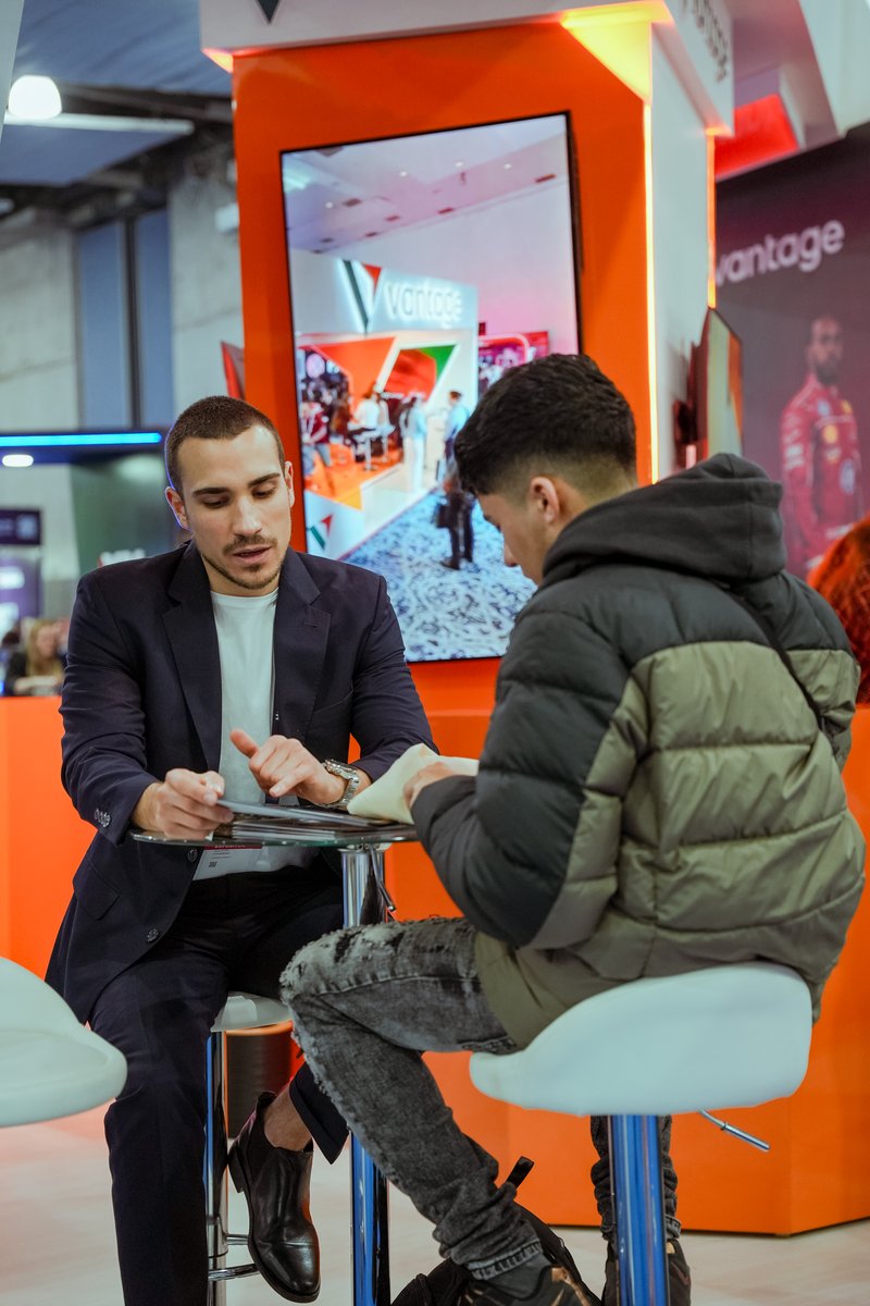 MoneyExpoGloba1's tweet image. Conexiones que importan en Money Expo Chile 2025 🇨🇱
El Día 2 convierte conversaciones en alianzas e ideas en oportunidades.

📍 Espacio Riesco, Santiago

#MoneyExpoChile #ExpoFinanzas #NetworkingLATAM #FinanzasLATAM