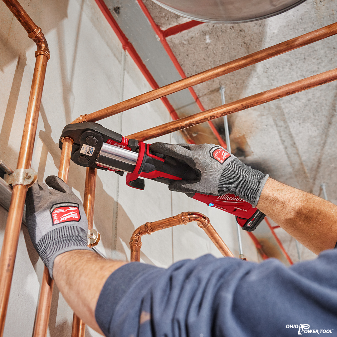 OhioPowerTool's tweet image. Ever mix up @MilwaukeeTool  press jaws? We’ve been there. That’s why we wrote a guide that lays out M12 vs M18 compatibility, for copper, PEX, black iron, and refrigeration. Save yourself a headache, read it here: news.ohiopowertool.com/choosing-the-r…
...
#MilwaukeeTools #PressTools #HVAC