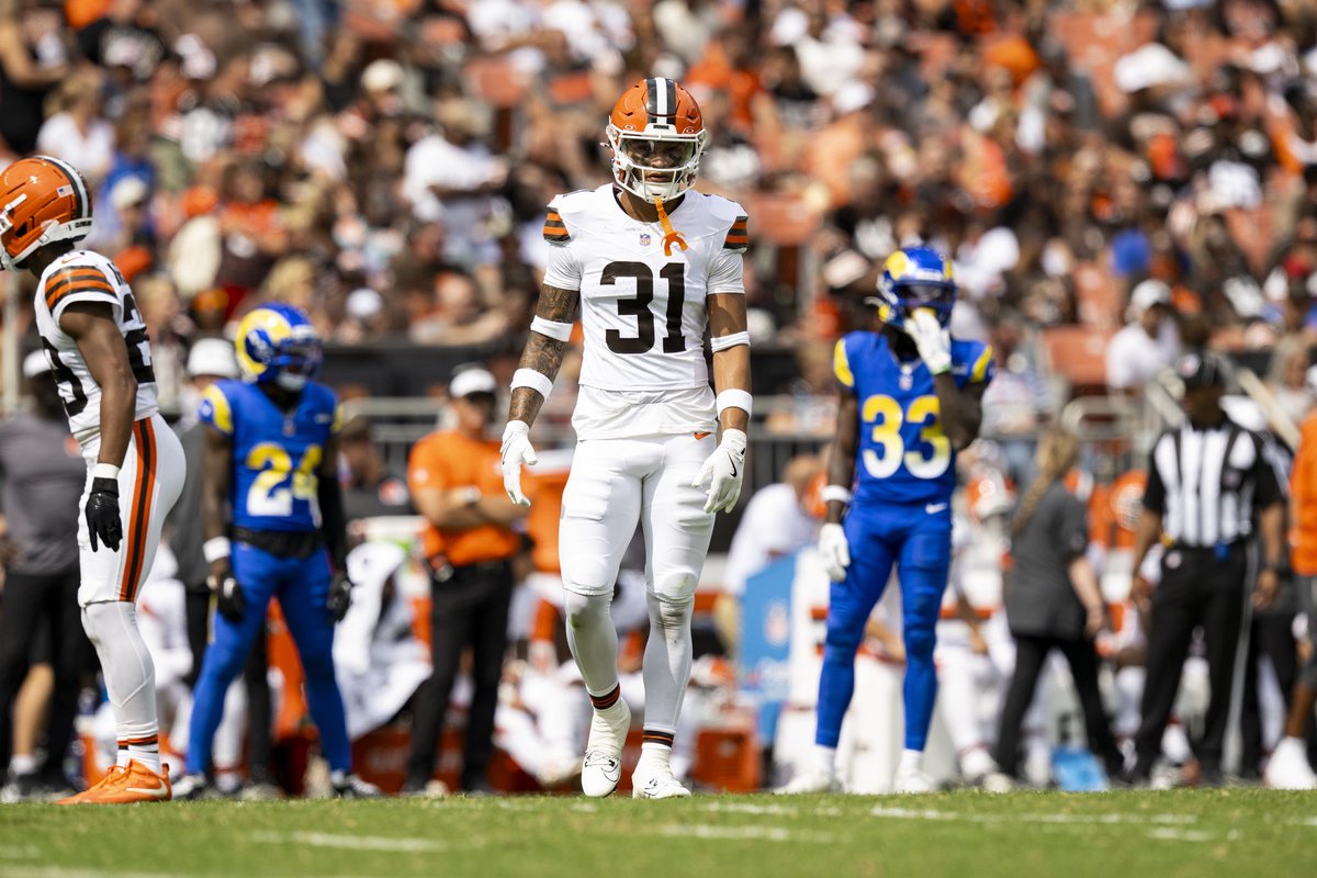 Get this: Former Peters Township Safety <a href="/donovanmcmillo3/">Donovan McMillon</a> is the first person in Peter’s Township history to make an NFL roster‼️🤯

Congrats Donovan! 👏👏👏