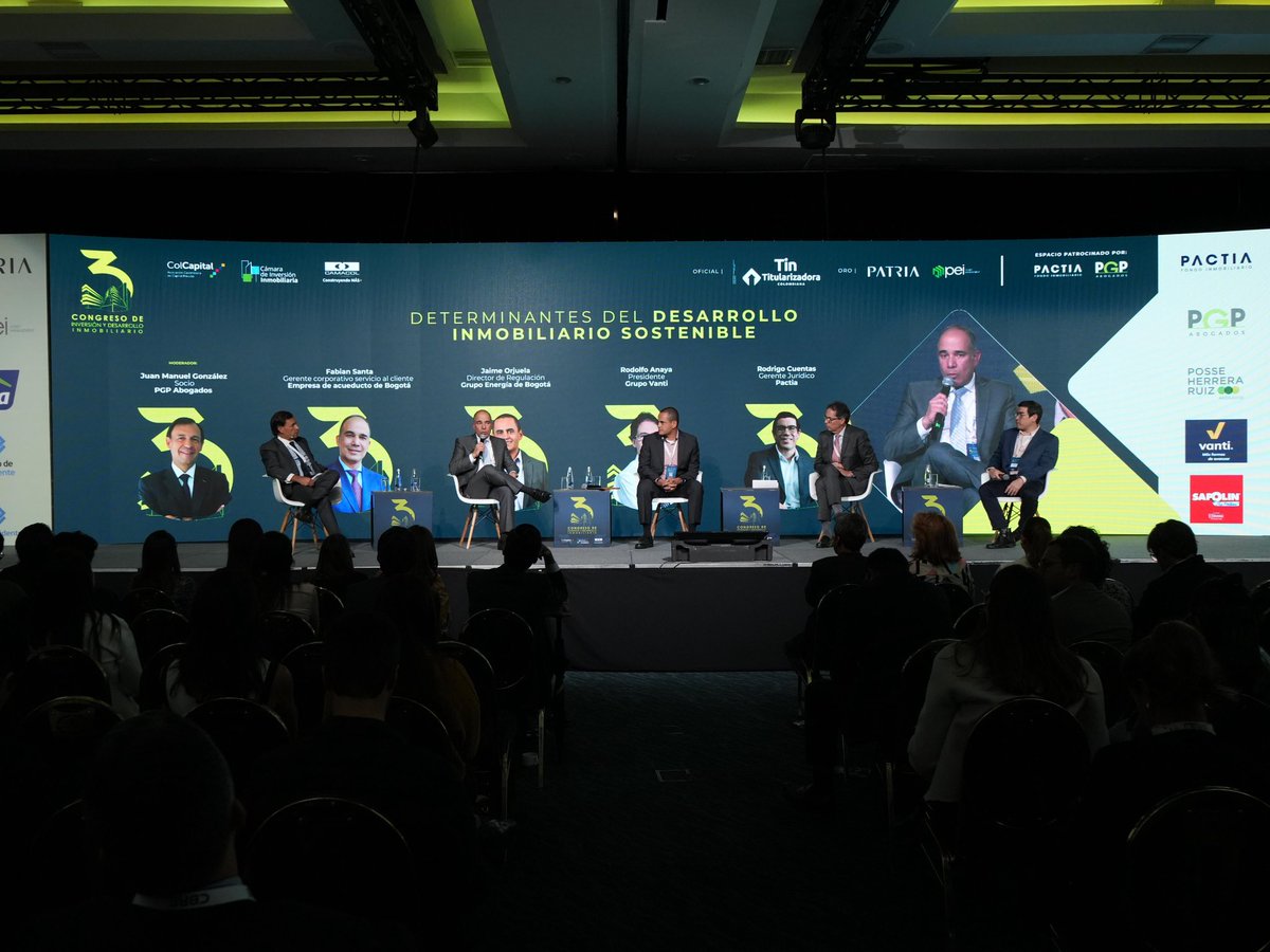 Fabián Santa, Gerente Corporativo de Servicio al Cliente de la Empresa de Acueducto de Bogotá, participó en el #CongresoInmobiliario2025 organizado por la Cámara de Inversión Inmobiliaria [<a href="/ColCapital_/">ColCapital</a>] y la Cámara Colombiana de la Construcción [<a href="/CAMACOLBOGOTA/">Camacol B&C</a>]. 

En el panel