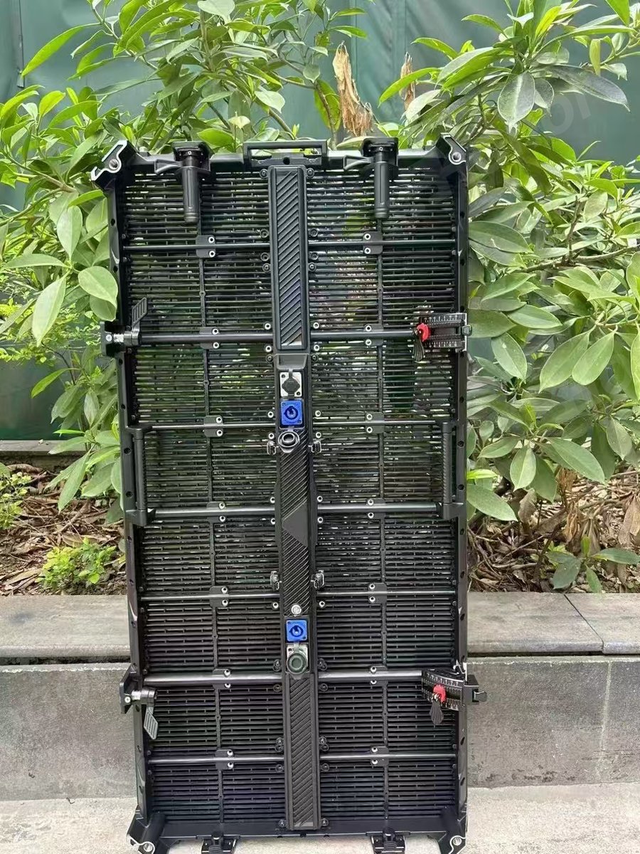 YasmimJiang's tweet image. Transparent Screen Promotion
��Size 500*1000mm
��Refresh Rate 7680hz
��Transmittance 75%
#led #leddisplay #Transparentleddisplay #ledscreen #rentalleddisplay