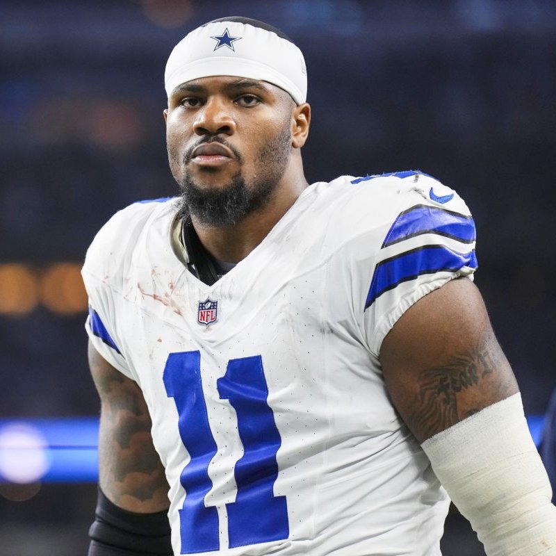 Emblem_Sports's tweet photo. Jerry Jones on today’s blockbuster Micah Parsons trade:

“This gives us a chance to be a better team than we’ve had the last several years.” https://t.co/IIky5gjsFH