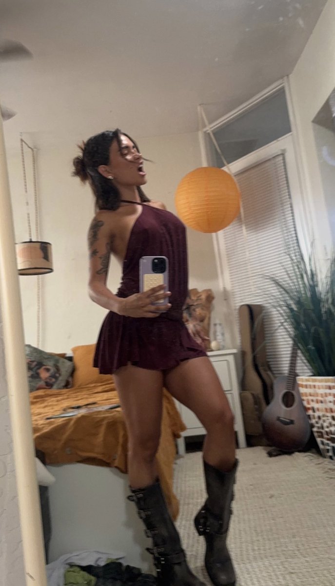 Men who love short women, heart this and say hi 👋🏻🙊