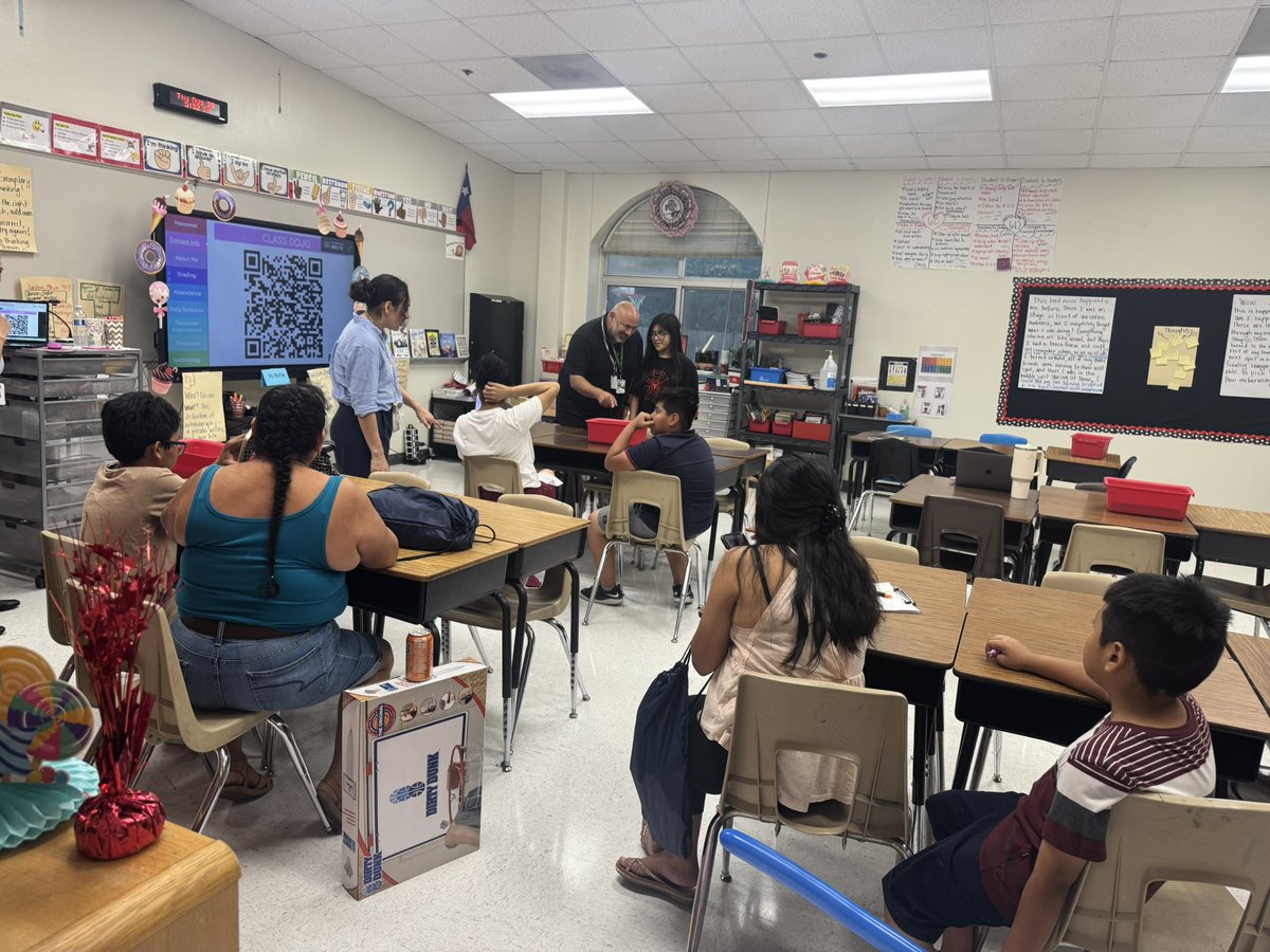 PrincipalBernal's tweet image. It was our Open House Night @JulianTSaldivar ! Families joined us and visited with our teachers about this year’s expectations and goals. #constructing excellence and reaching new heights! @SoniaLoskot @TJVT_Dallas