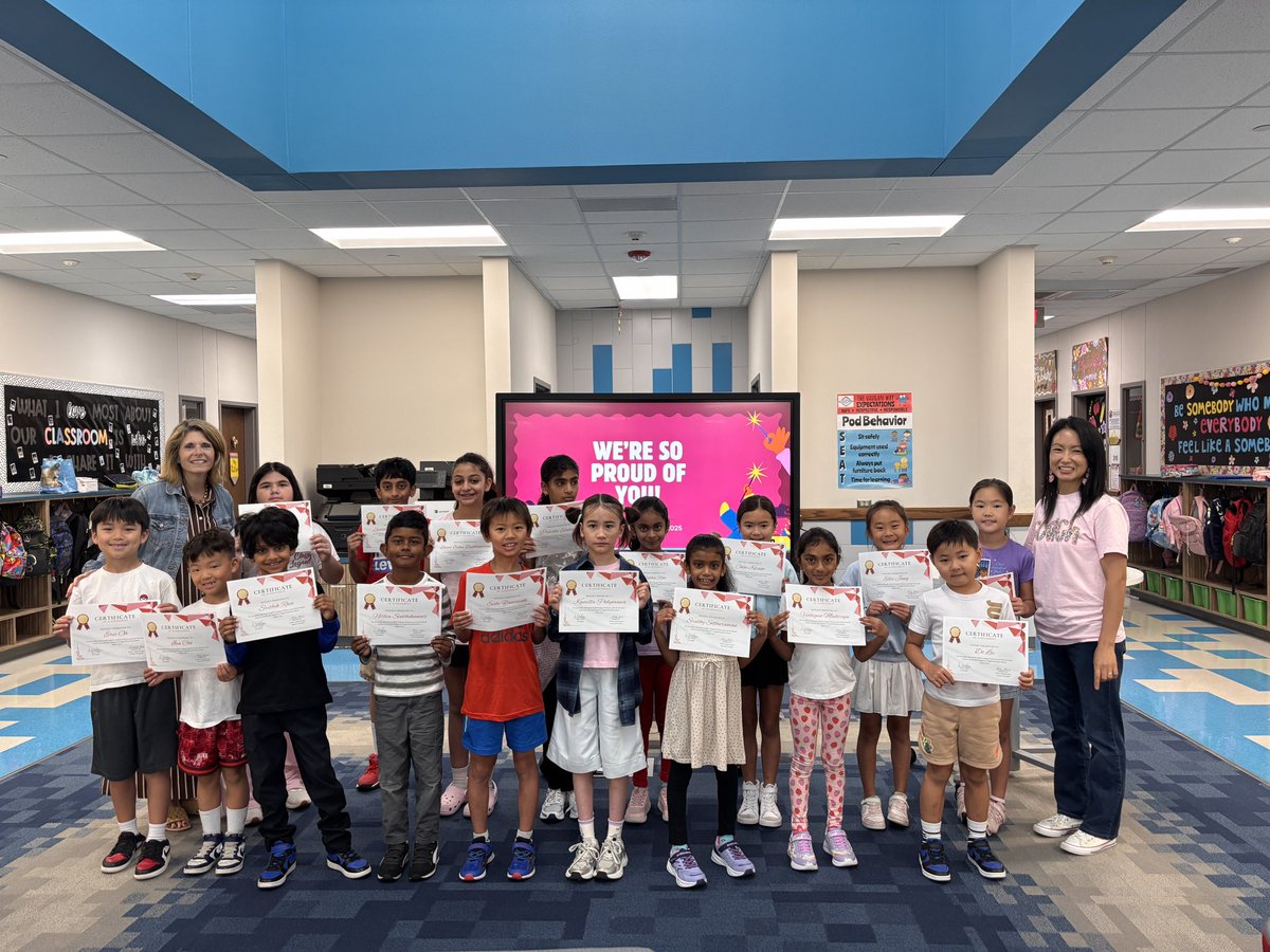 eagertolearnSoo's tweet image. These kiddos worked hard and accomplished so much!! Their ‘graduation’ from Vaughn ESL was celebrated with our amazing admin team!! Congratulations 🎉 @VaughnElemFISD @FISD_EB