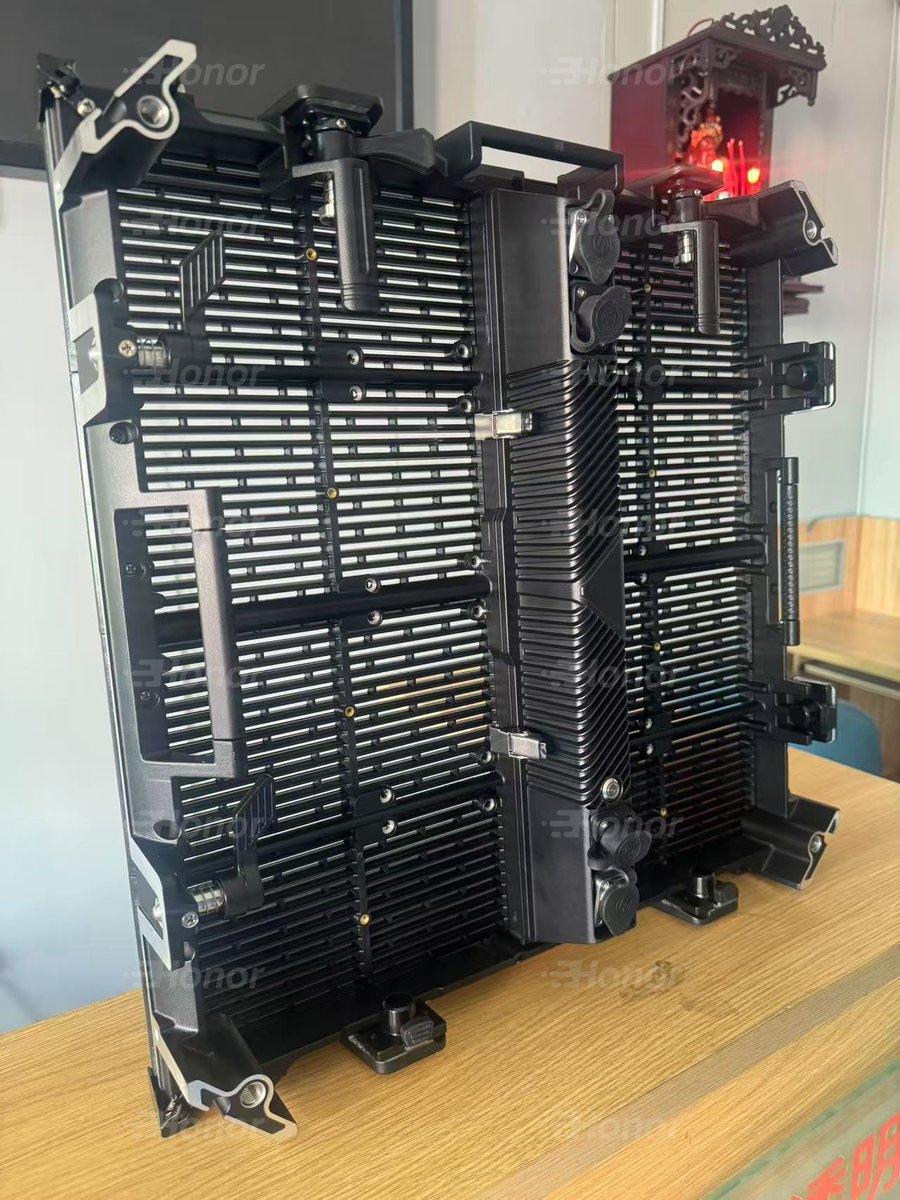 Joycehonorled's tweet image. Transparent Led screen
Indoor &amp;amp; Outdoor
Size: 500*500mm/500*1000mm/1000*500mm
- Novastar System
- High transparency rate
- Lightweight design

Whatsapp +8613978333989

#transparentledscreen #transparentled #transparentscreen