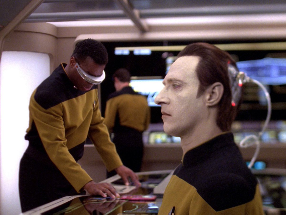 JanelleWaz's tweet image. Their first mistake was directly plugging Data into the ancient library. #TNG #Masks #allstartrek